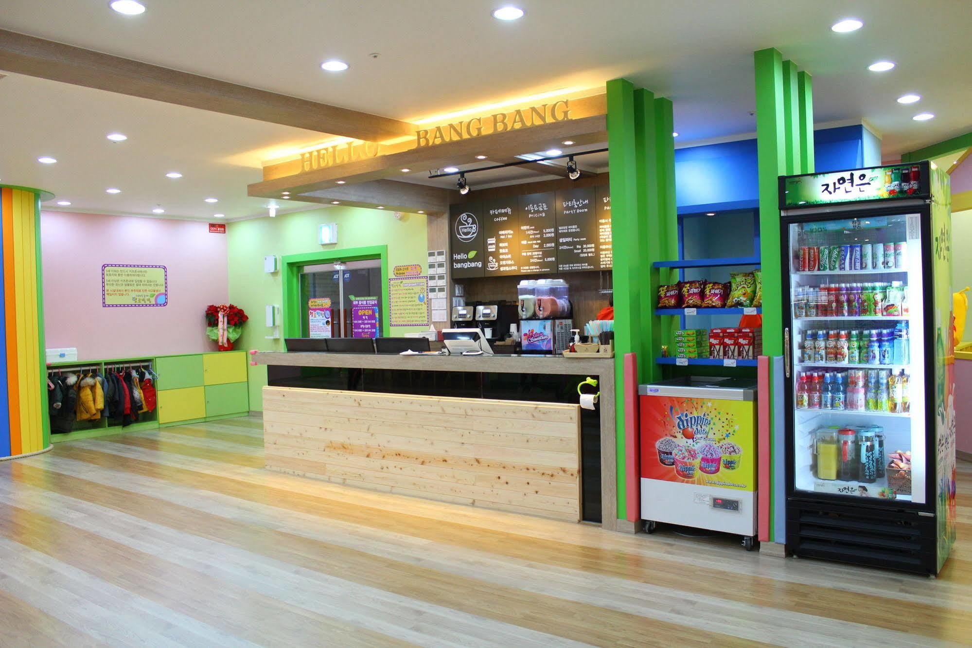 Elena Business Hotel Yeosu Exterior foto